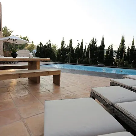 بيت للعطل Modern Montecristo