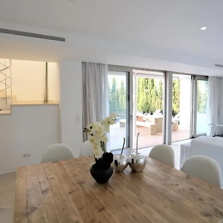 Modern بيت للعطل *